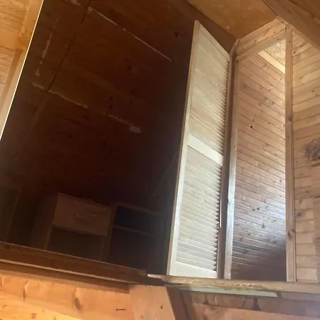 Domek Caloroczny We Wsi Nad Jeziorem Wyspowo *